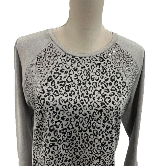 Quacker Factory Gray Cheetah Sequins Long Sleeve T-Shirt Women’s Small - Picture 2 of 8